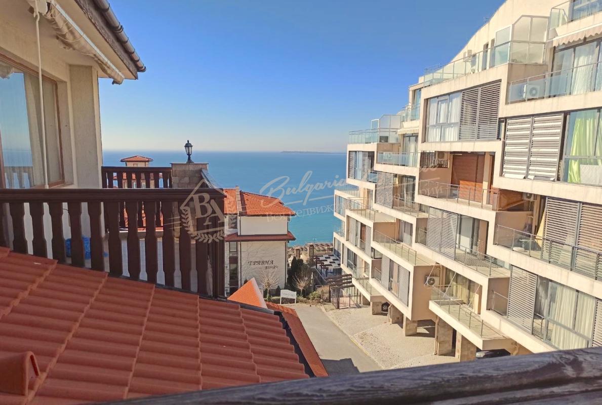 Furnished 1-bedroom apartment with sea view by the beach in Sveti Vlas