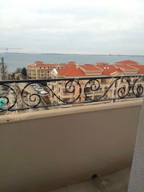 1-Bedroom Apartment in an Elite Residential Complex 100 m from the Sea, Sveti Vlas