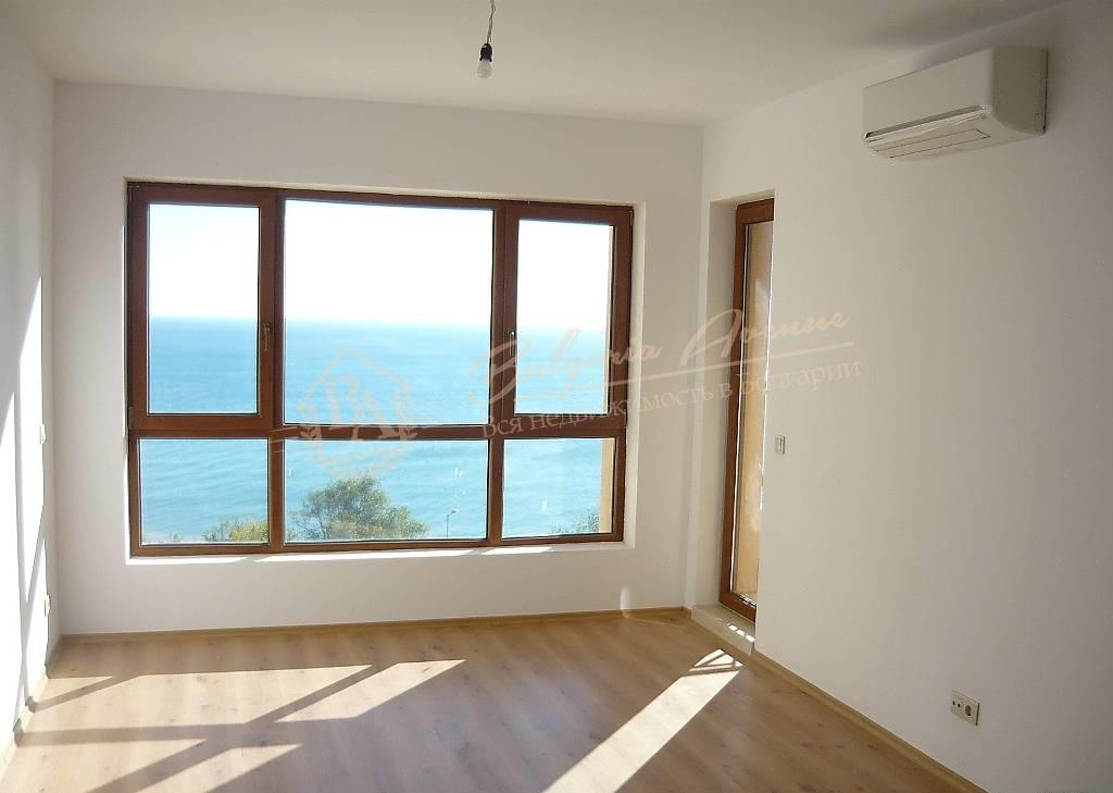 1-Bedroom Apartment on the Seafront with Sea View in Varna