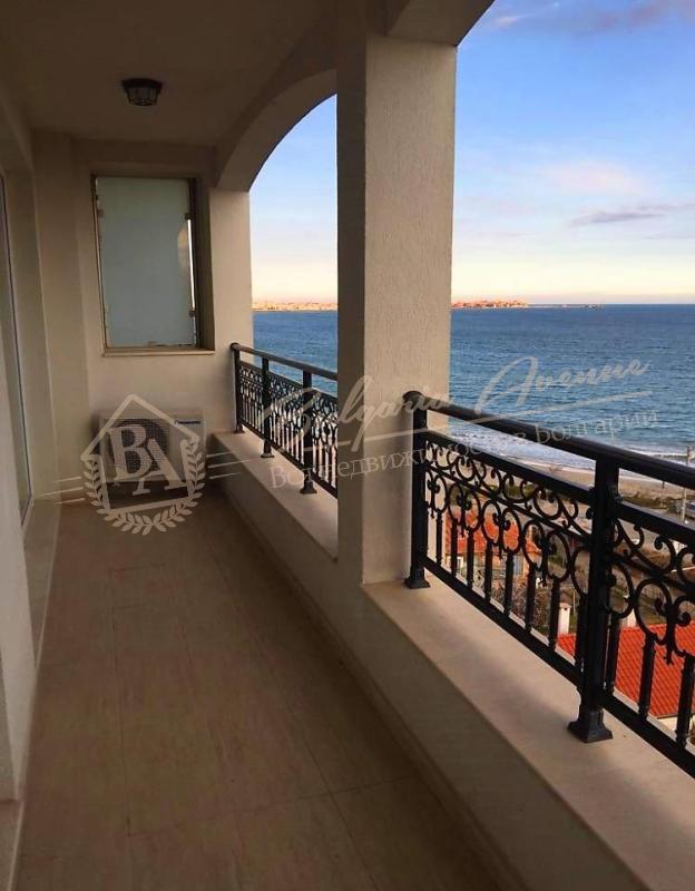 Spacious two-bedroom apartment on the first line in the town of Pomorie