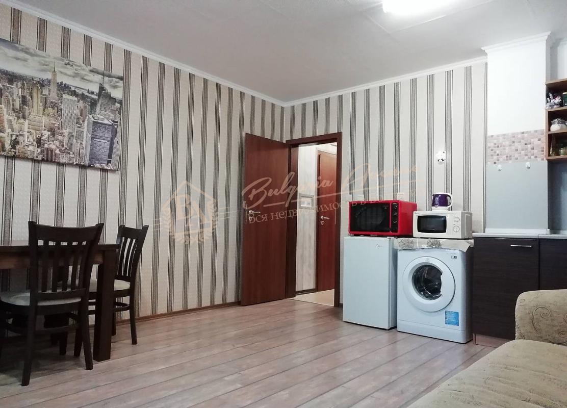 Three-bedroom apartment in a residential building in Nessebar