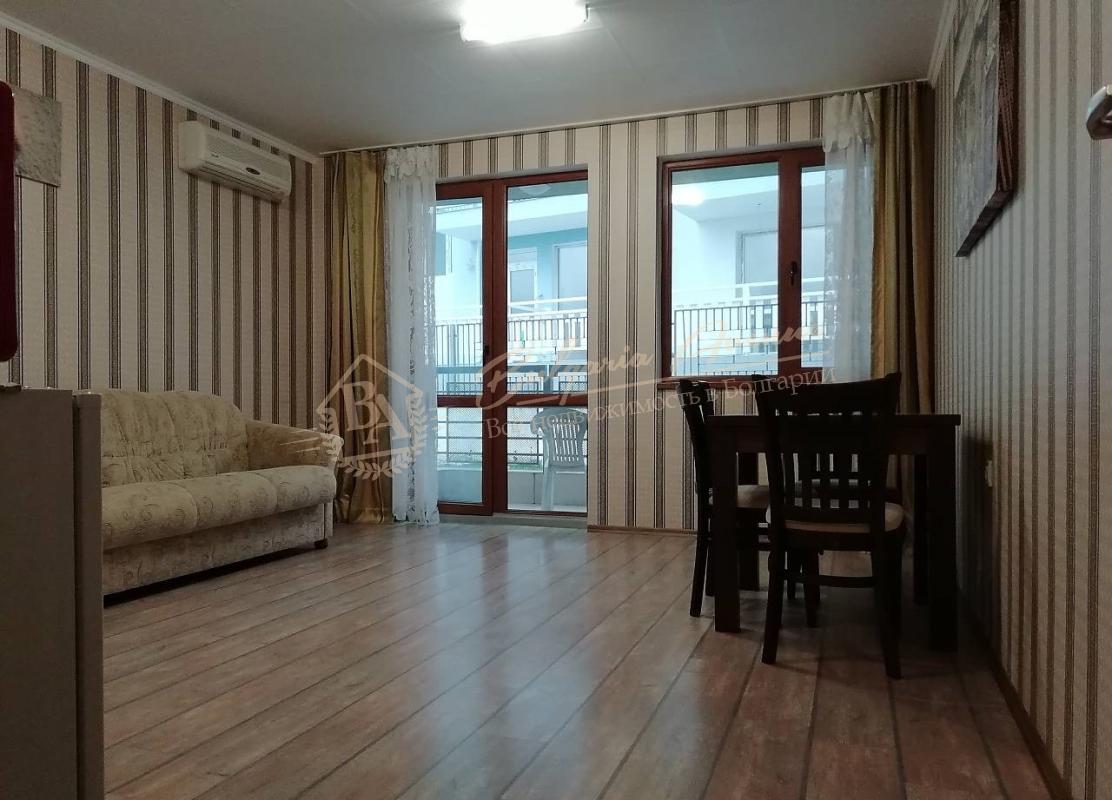Three-bedroom apartment in a residential building in Nessebar