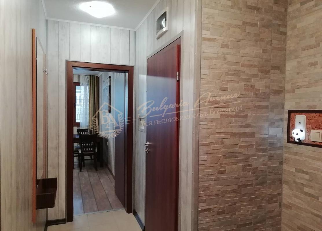 Three-bedroom apartment in a residential building in Nessebar
