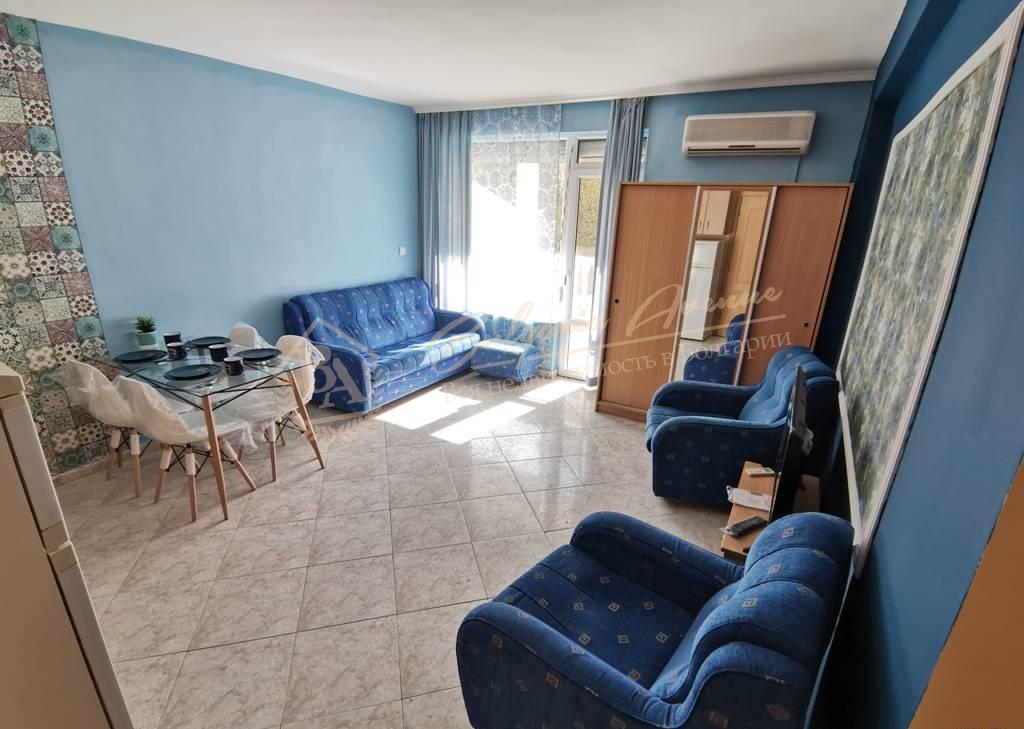 Three-bedroom, furnished apartment in a complex, Sunny Beach
