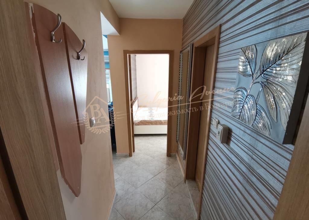 Three-bedroom, furnished apartment in a complex, Sunny Beach