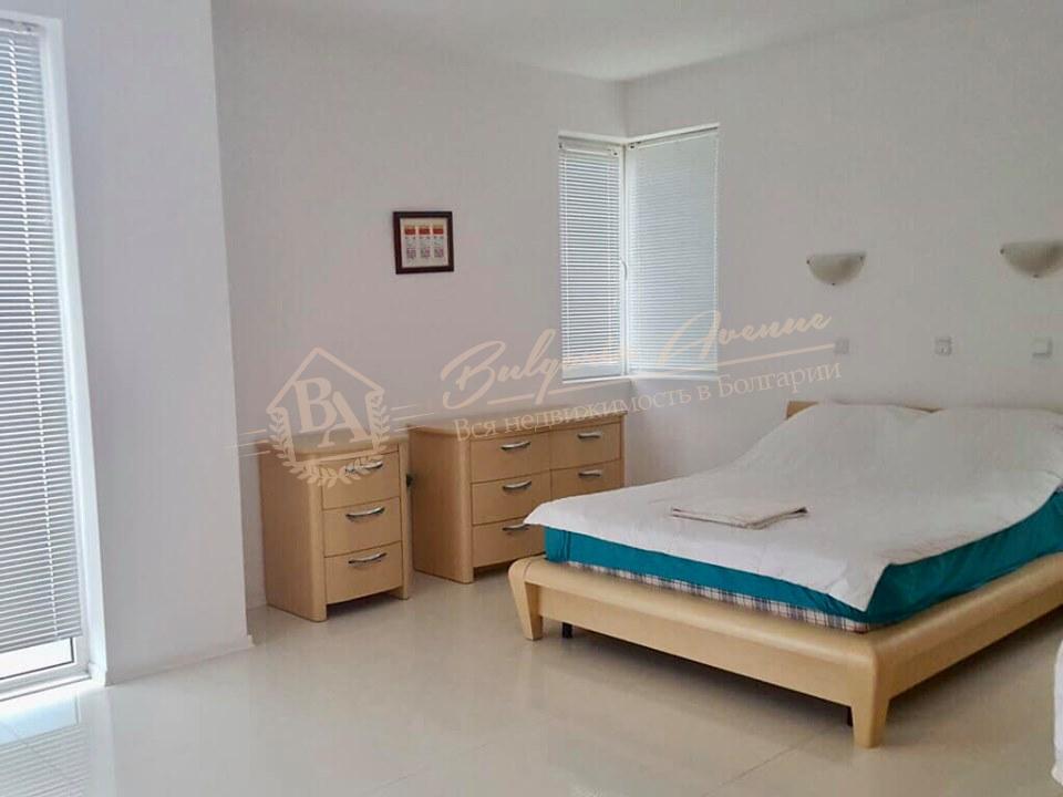 Beautifully Furnished Three-Bedroom Apartment in Sunny Beach 5 Minutes from the Beach