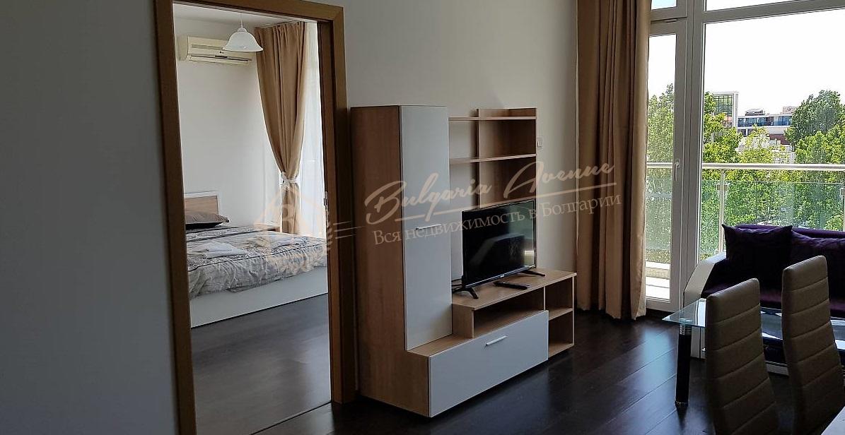 Three-Bedroom Apartment with Furniture in a Gated Complex, Sunny Beach