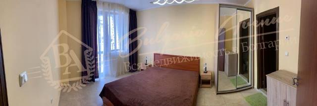 Spacious 2-bedroom apartment 120 m from the sea in Ravda