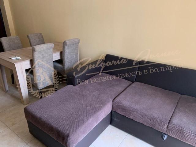 Spacious 2-bedroom apartment 120 m from the sea in Ravda