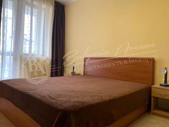 Spacious 2-bedroom apartment 120 m from the sea in Ravda