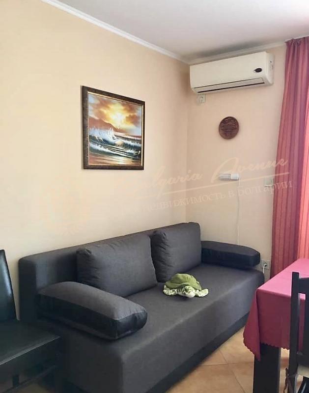 Three-bedroom apartment with furniture 150 m from the sea, Sunny Beach