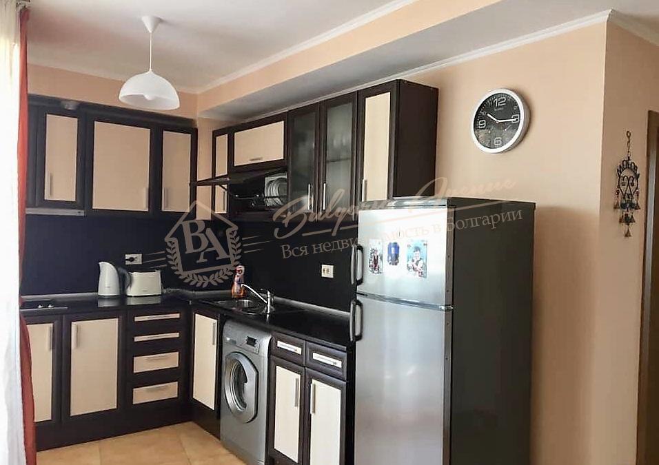 Three-bedroom apartment with furniture 150 m from the sea, Sunny Beach