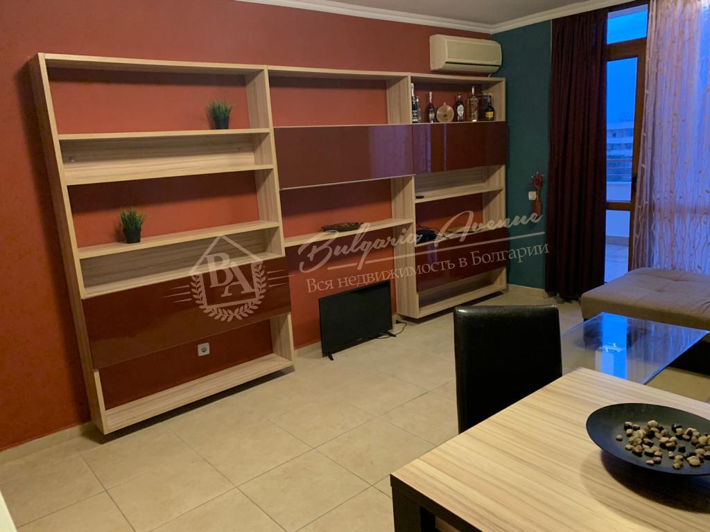 Three-bedroom apartment with furniture in a residential building in Sunny Beach