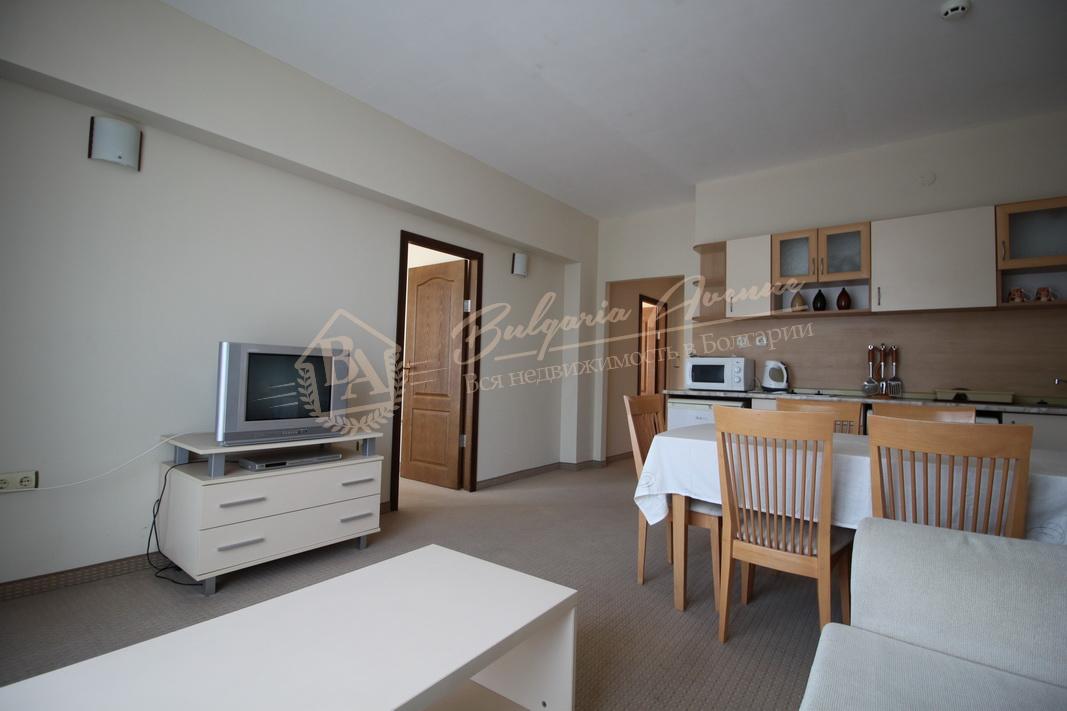 Three-bedroom apartment with sea view 150 m from the beach, Sunny Beach