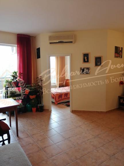 Furnished, spacious 2-bedroom apartment by the sea, Golden Sands