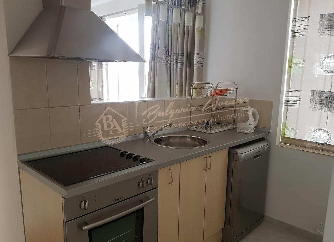 Three-bedroom apartment, no maintenance fee, in the southern part of Nessebar