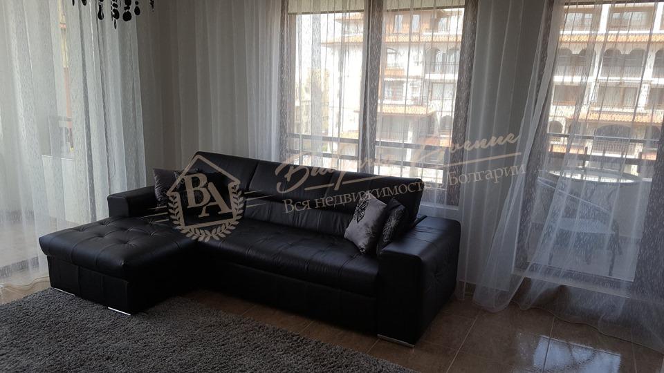 Luxuriously Furnished Three-Bedroom Apartment in Sveti Vlas