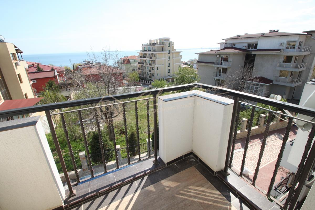 Three-bedroom apartment 200 metres from the beach in Sveti Vlas