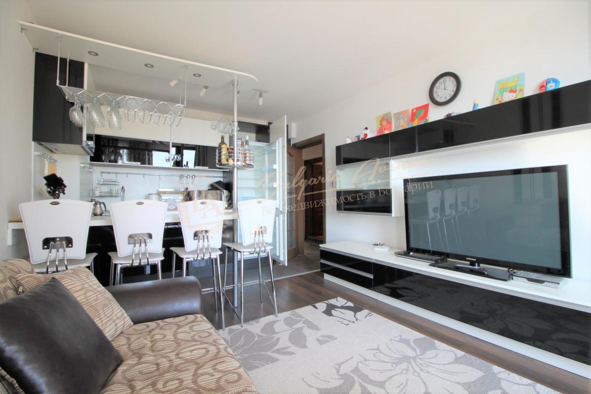 Three-bedroom apartment 200 metres from the beach in Sveti Vlas