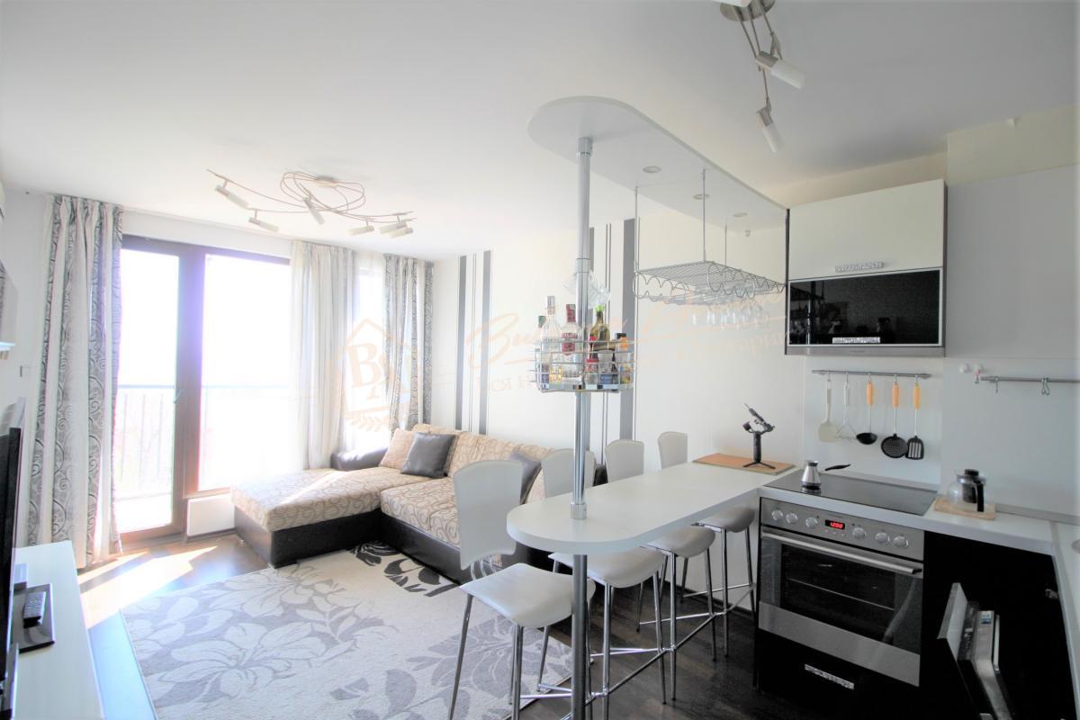 Three-bedroom apartment 200 metres from the beach in Sveti Vlas