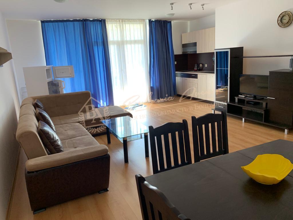 Cosy 2-bedroom apartment with sea view in OAZIS complex, Ravda