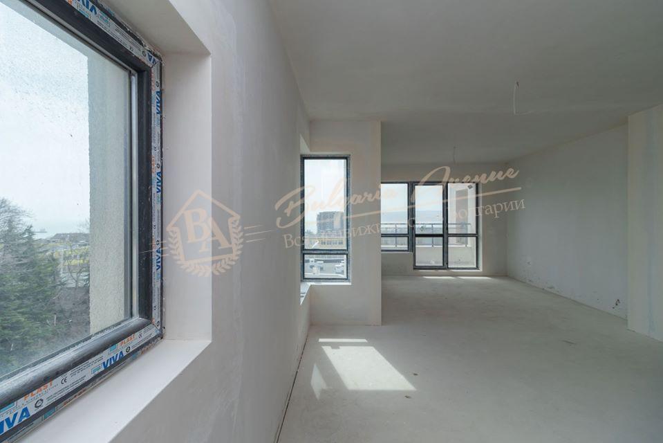 Three-bedroom apartment in a residential building with sea panorama in Briz, Varna