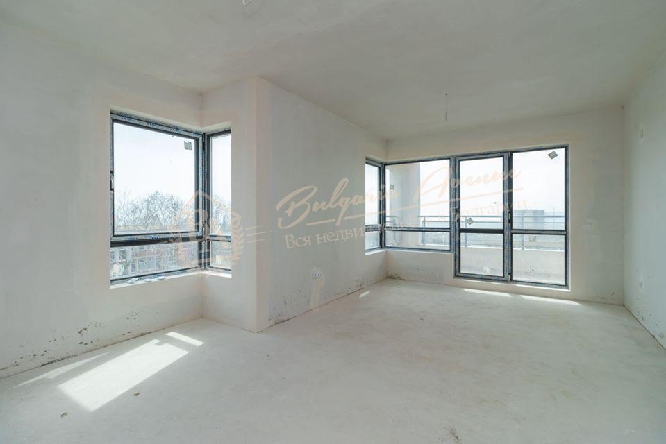 Three-bedroom apartment in a residential building with sea panorama in Briz, Varna