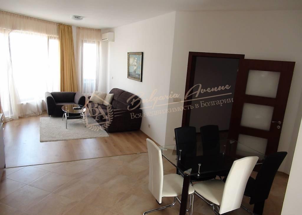 Three-bedroom apartment with sea view in an elite building in Varna