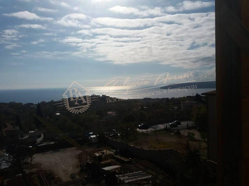 Three-bedroom apartment in a residential building with sea panorama in Varna
