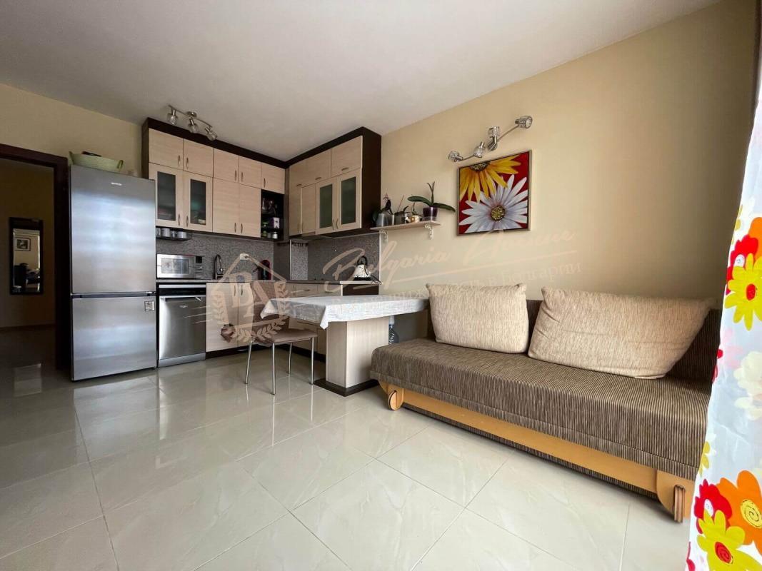 Трехкомнатный апартамент в комплексе EMERALD PARADISE, Солнечный берег