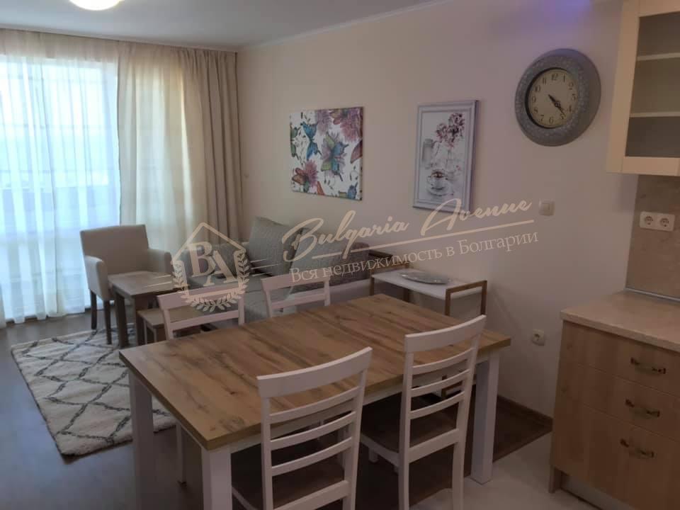 Spacious three-bedroom apartment with panoramic sea view in Varna