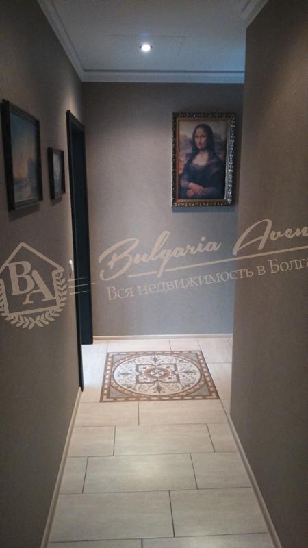 Three-bedroom apartment by the sea in the balneo resort in Saint Constantine and Helena, Varna
