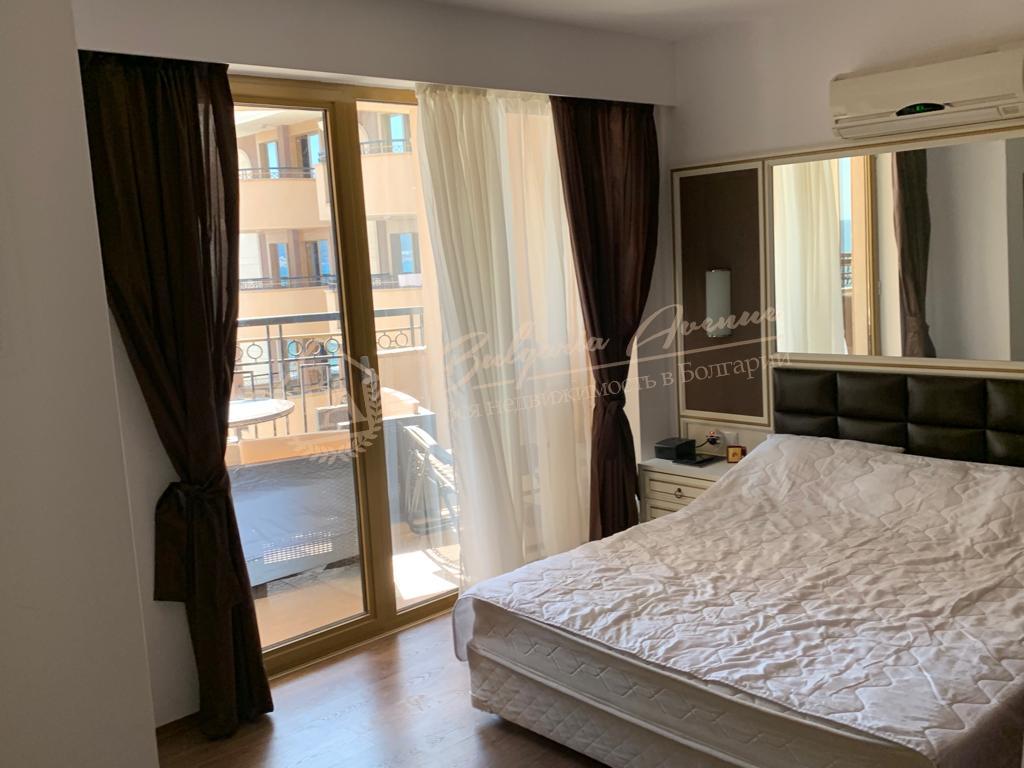 Designer 2-bedroom apartment with sea view in Sunny Beach