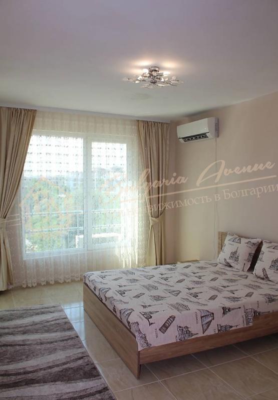 Spacious three-bedroom apartment in a new building with sea views in Sveti Vlas