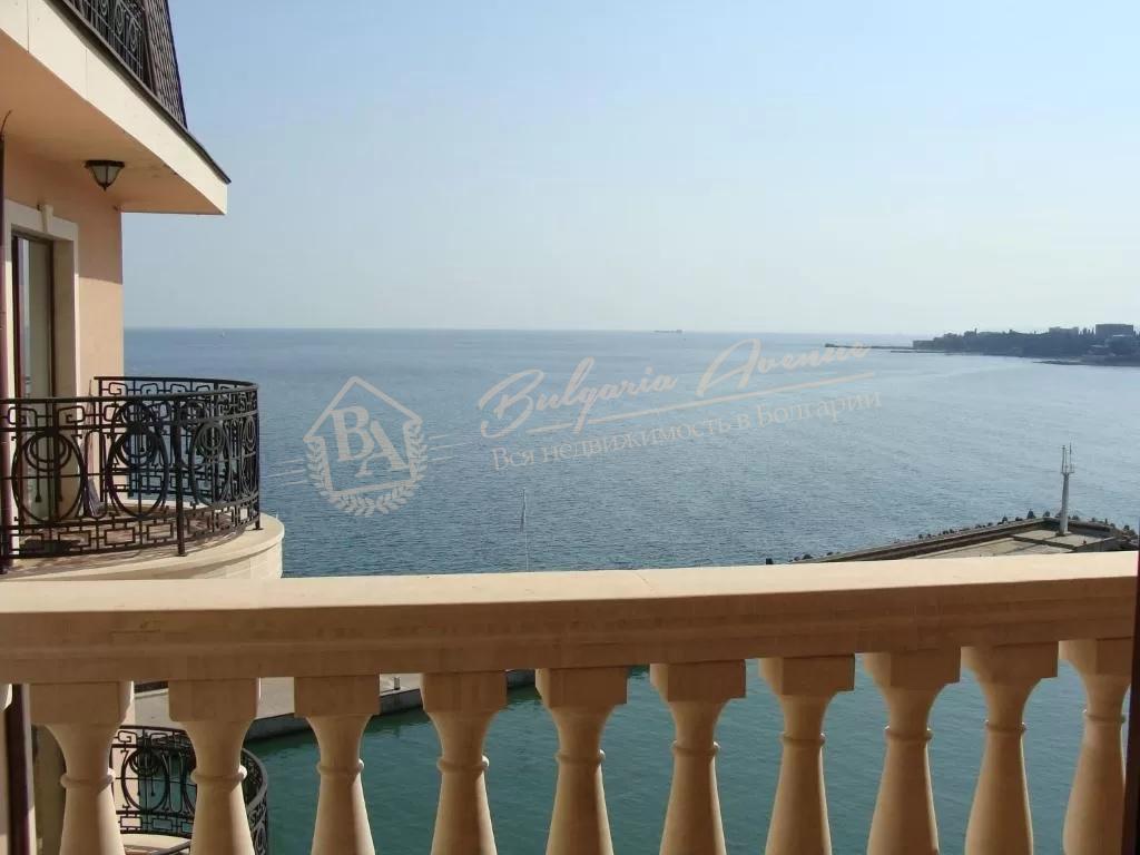 Three-Bedroom Apartment with Sea View in Port Palace, Saint Constantine and Helena