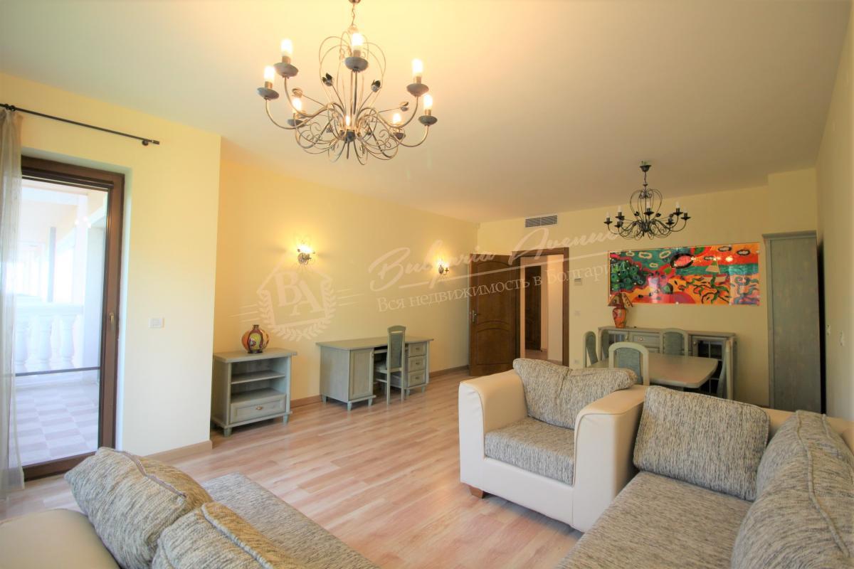Three-Bedroom Apartment with Sea View in Port Palace, Saint Constantine and Helena