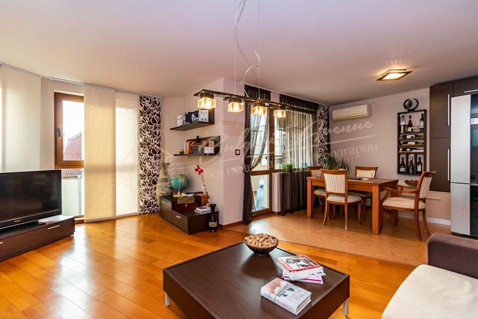 Three-bedroom luxury apartment located in the Levski quarter, Varna