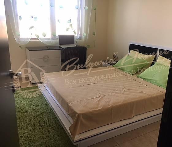 Spacious 3-bedroom apartment 120 m from the sea in Ravda