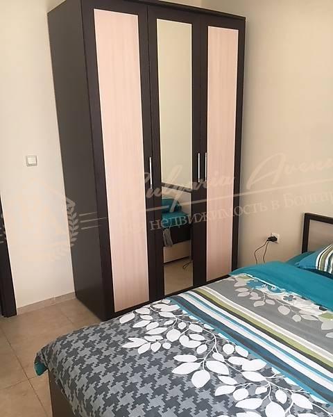 Spacious 3-bedroom apartment 120 m from the sea in Ravda