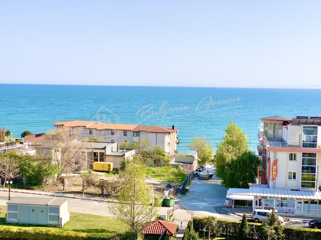 Furnished Four-Bedroom Apartment with Sea View in Sveti Vlas