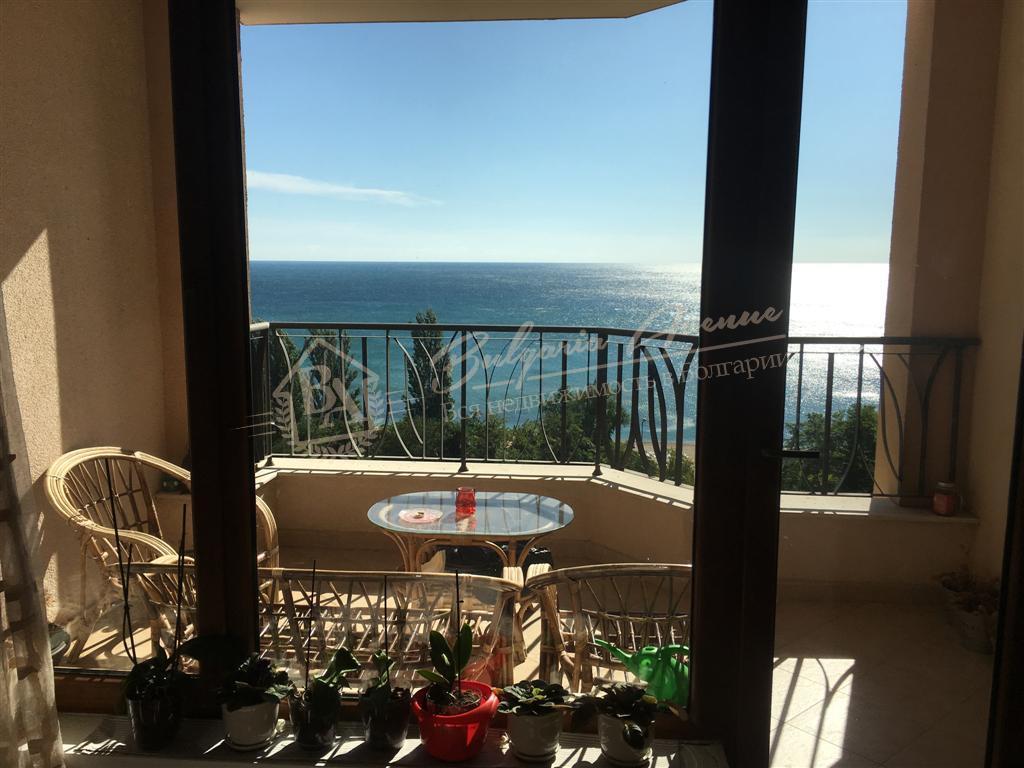3-Bedroom Apartment in a Gated Complex with Sea View in Varna