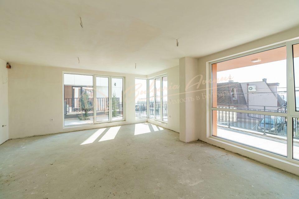 3-Bedroom Apartment, Stunning Sea Panorama, near the Park in Varna