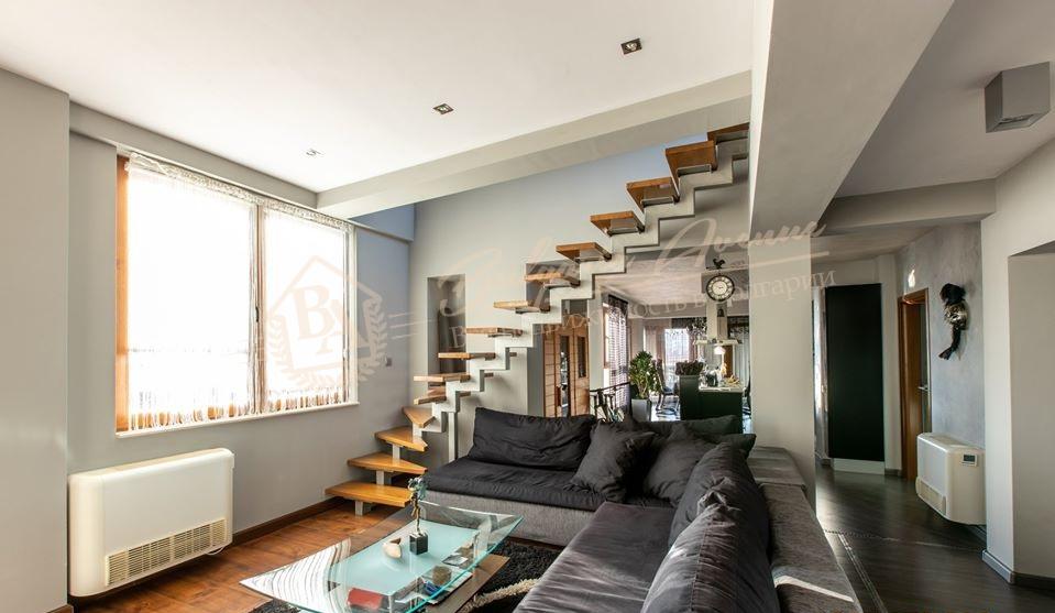 Spacious four-bedroom apartment with furniture in an elite building, in Varna