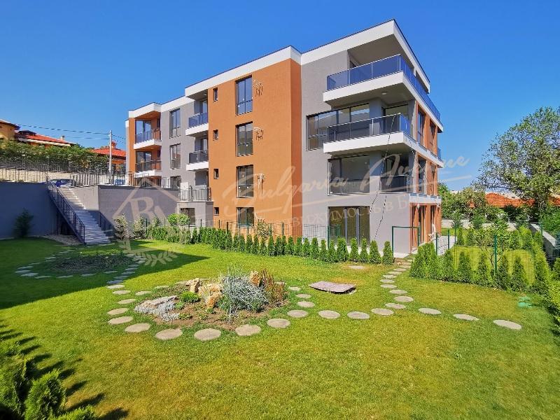 Spacious, multi-room apartment in a new build with sea view in Varna