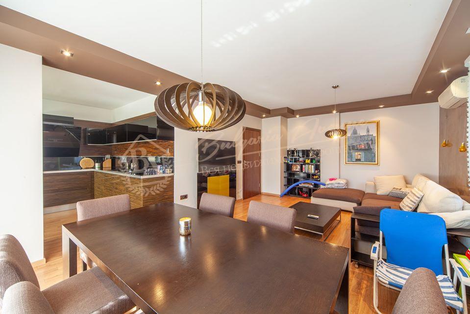 Spacious four-bedroom apartment in a complex in St. Constantine and Helena