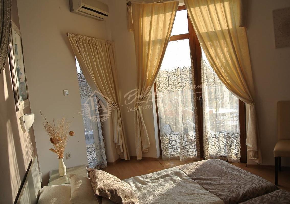 Villa with sea and mountain views, Kosharitsa