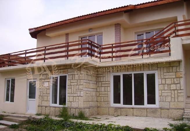 Spacious house with sea view in the well-known Balchik area