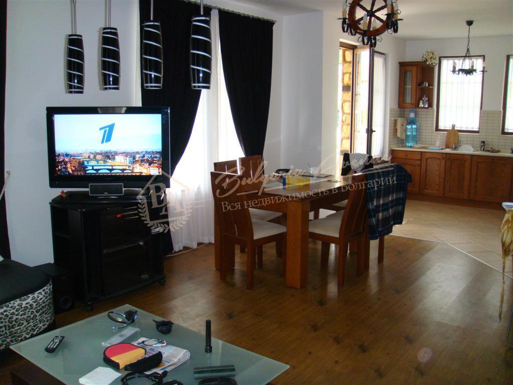 Two-storey house with swimming pool, clean air 10 km from the sea, Varna region