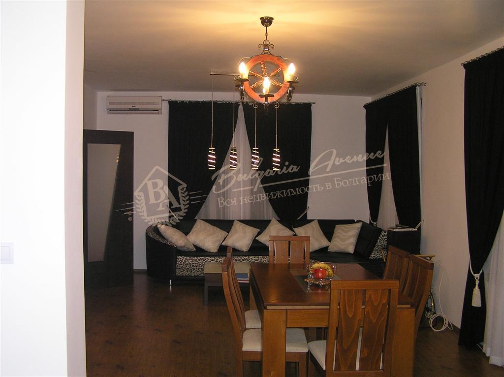 Two-storey house with swimming pool, clean air 10 km from the sea, Varna region