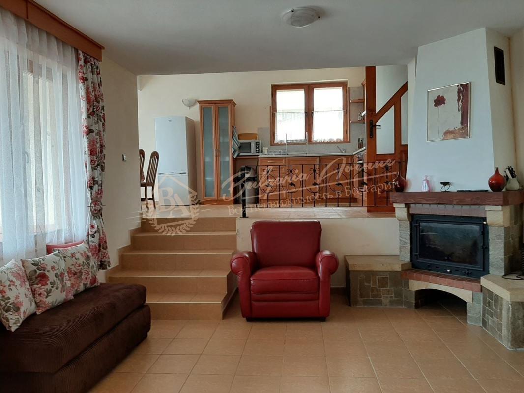 3-Bedroom House with Swimming Pool 4 km from the Sea near Albena, Dobrich Region